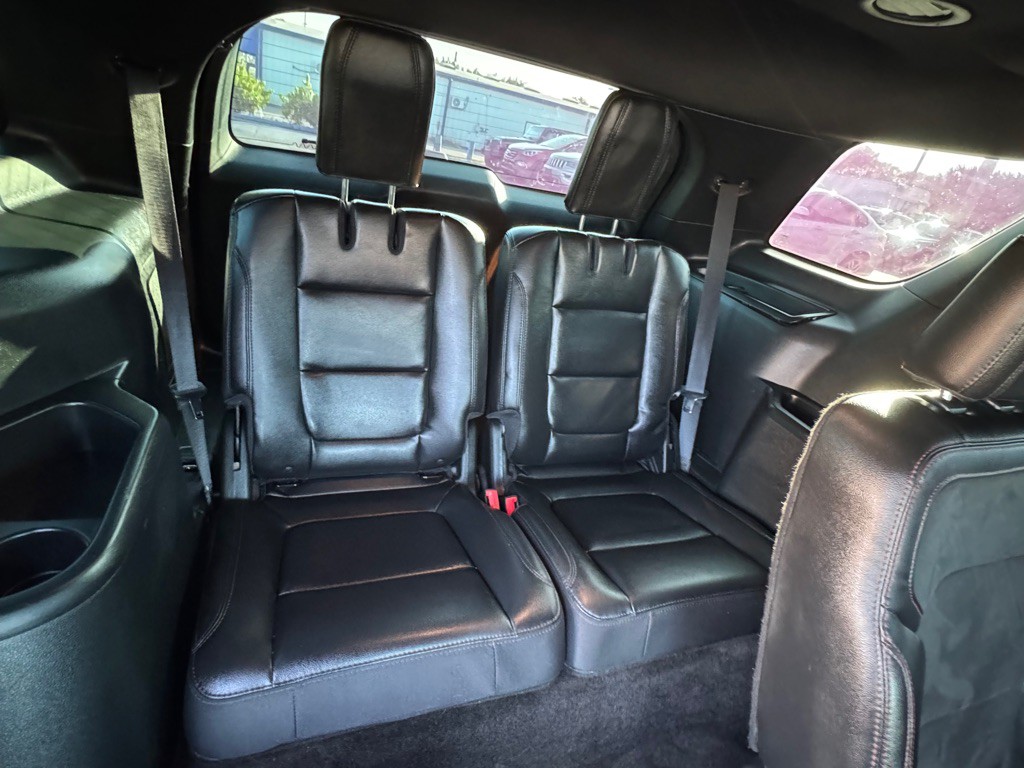 2018 Ford Explorer Image 13