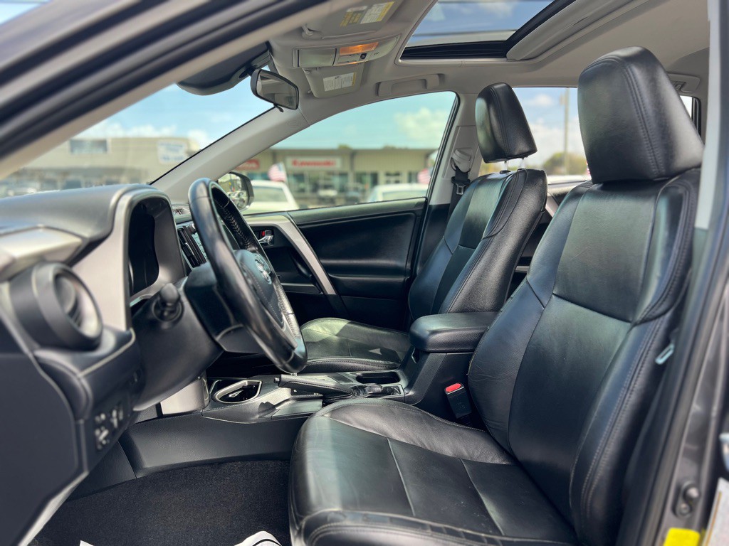 2017 Toyota Rav4 Image 10