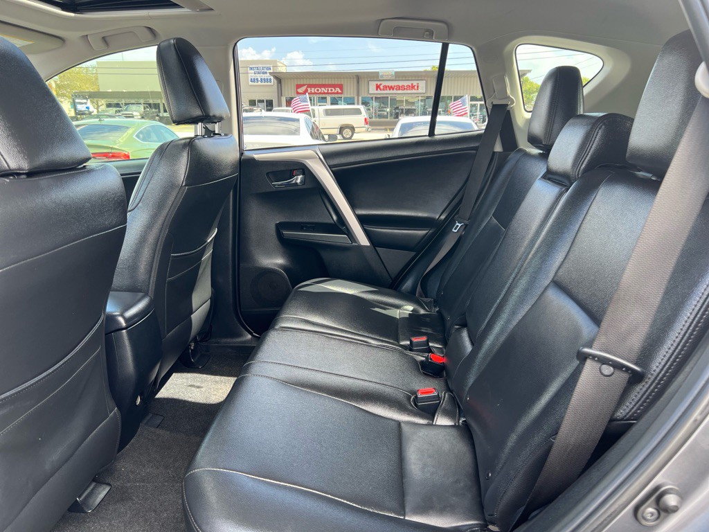 2017 Toyota Rav4 Image 12