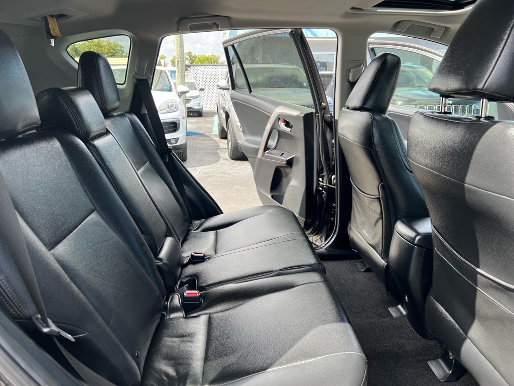 2017 Toyota Rav4 Image 14