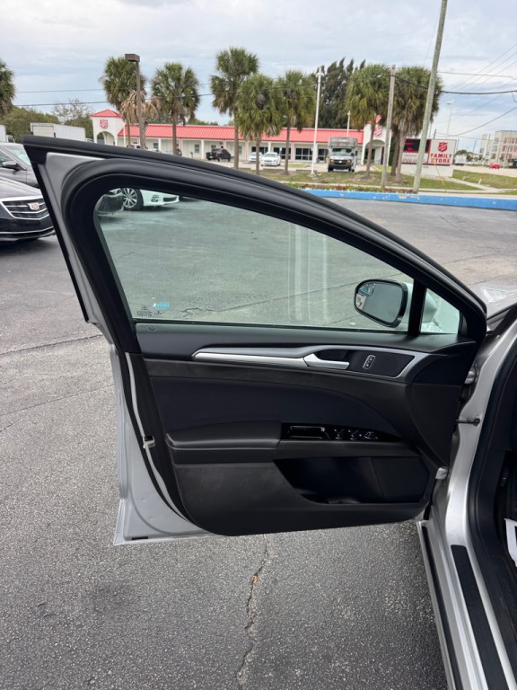 2014 Ford Fusion Image 14