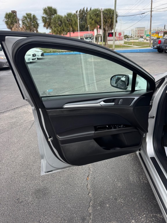 2014 Ford Fusion Image 15