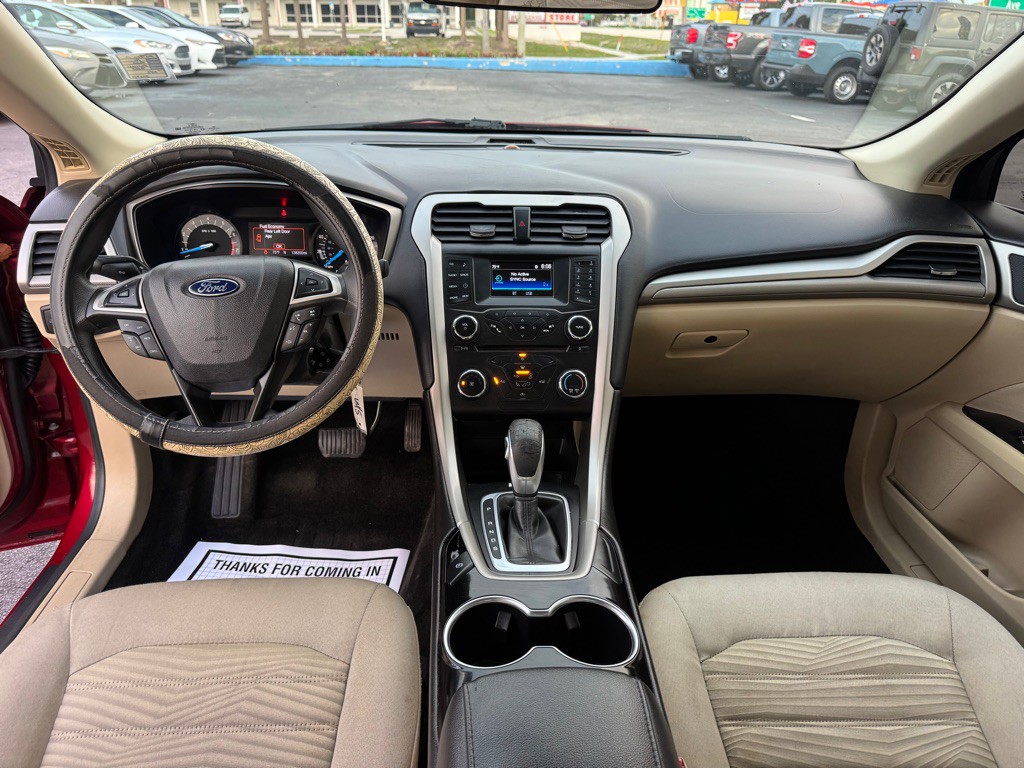 2016 Ford Fusion Image 9