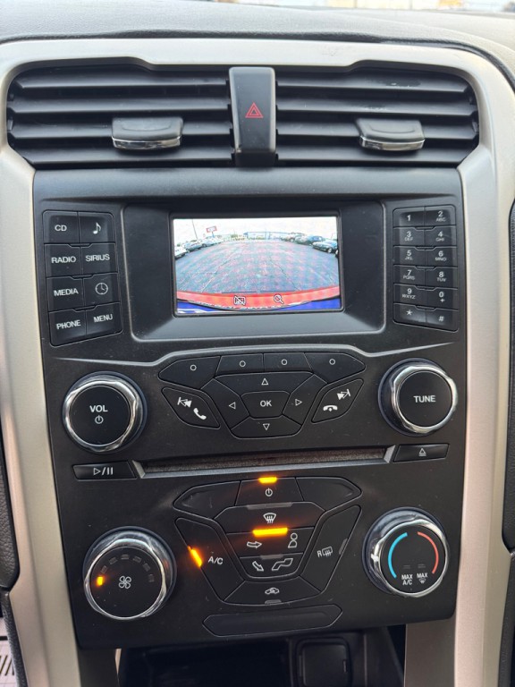 2016 Ford Fusion Image 10