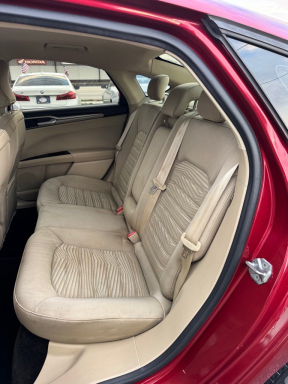 2016 Ford Fusion Image 13