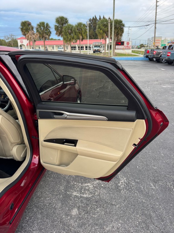 2016 Ford Fusion Image 15