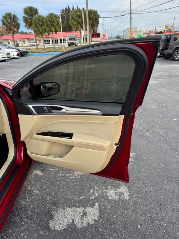 2016 Ford Fusion Image 18