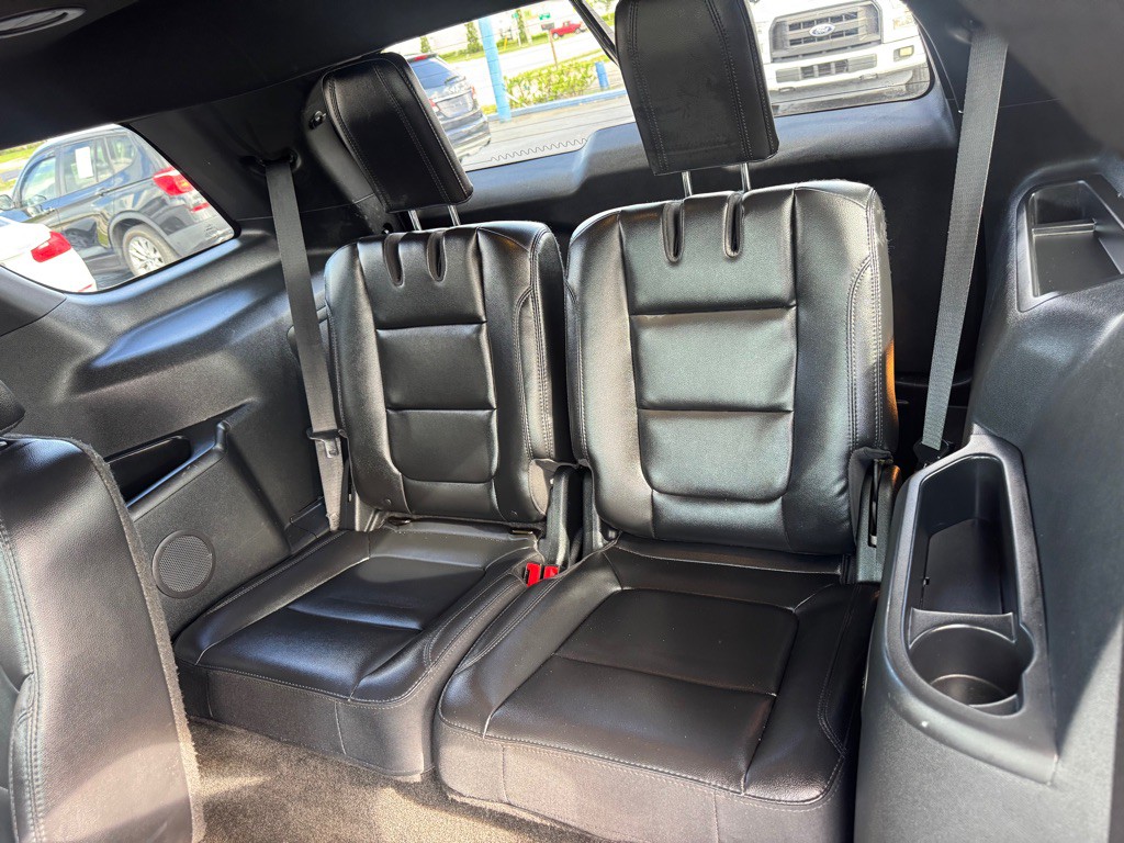 2017 Ford Explorer Image 15