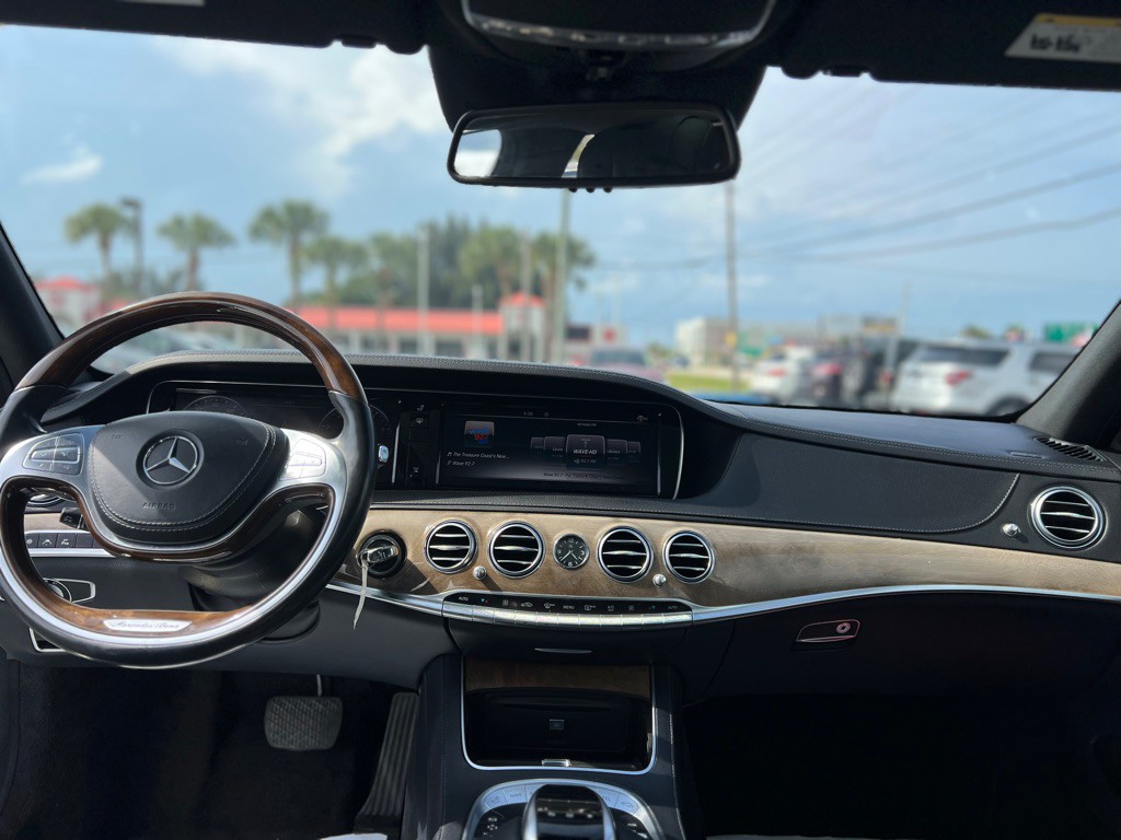 2015 Mercedes-Benz S-Class Image 17