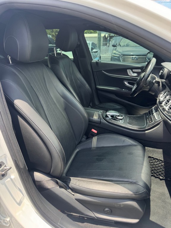 2020 Mercedes-Benz E-Class Image 12