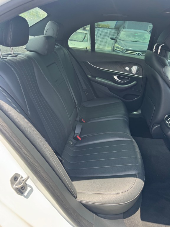 2020 Mercedes-Benz E-Class Image 14