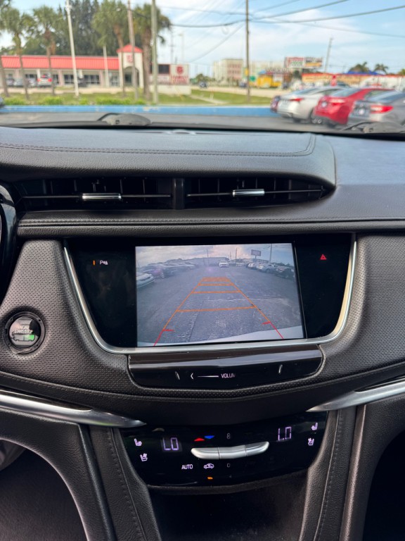 2017 Cadillac XT5 Image 11