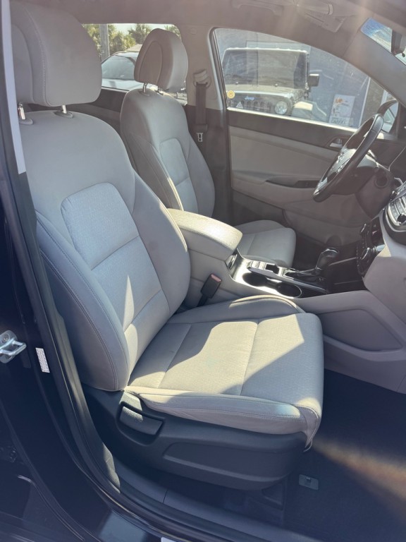 2016 Hyundai Tucson Image 12