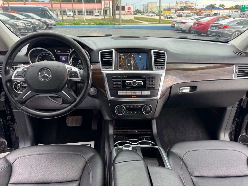 2015 Mercedes-Benz M-Class Image 9