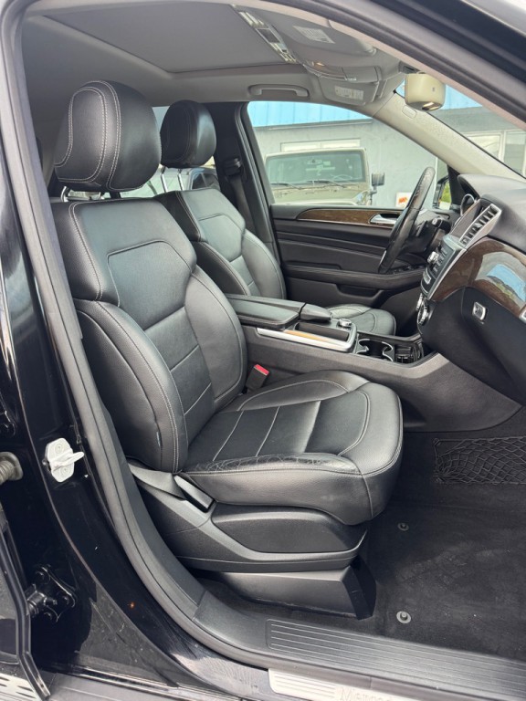 2015 Mercedes-Benz M-Class Image 10