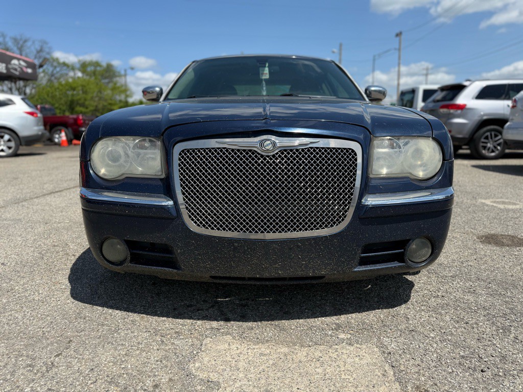 2006 Chrysler 300 Image 3
