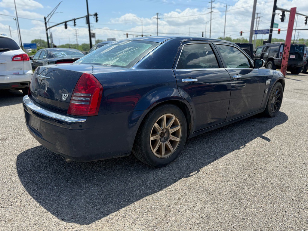 2006 Chrysler 300 Image 4
