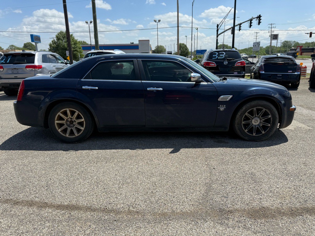2006 Chrysler 300 Image 6