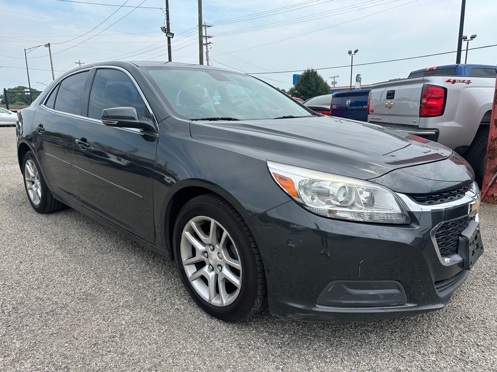 2014 Chevrolet Malibu Image 2