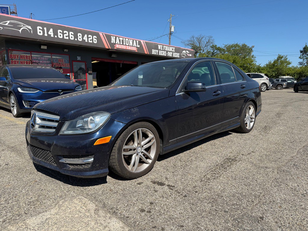 2013 Mercedes-Benz C-Class Image 1