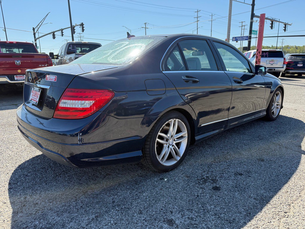 2013 Mercedes-Benz C-Class Image 5