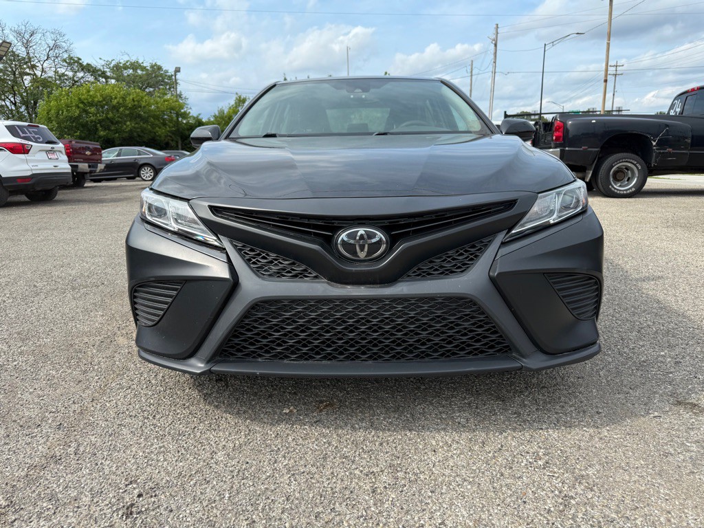2019 Toyota Camry Image 3