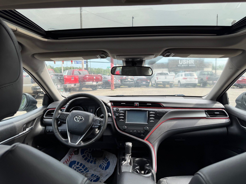 2019 Toyota Camry Image 7