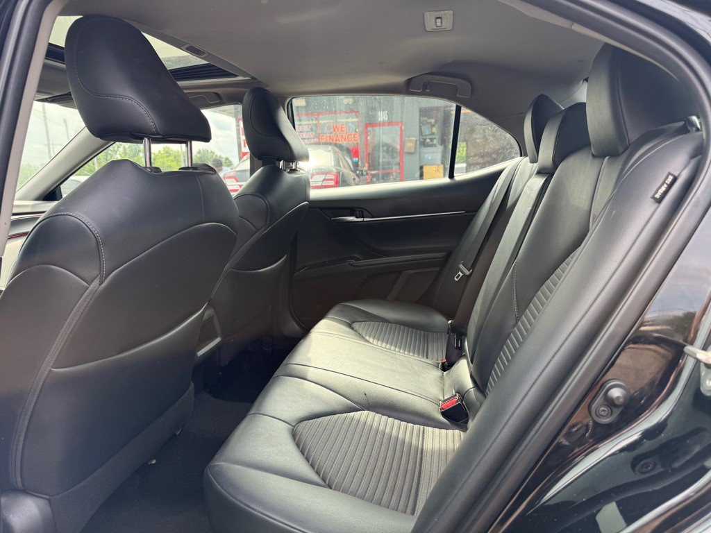 2019 Toyota Camry Image 9