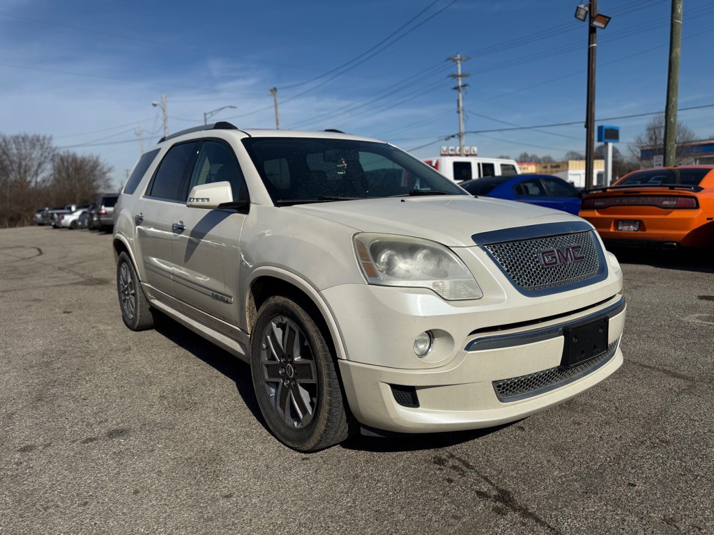 2012 GMC Acadia Image 2