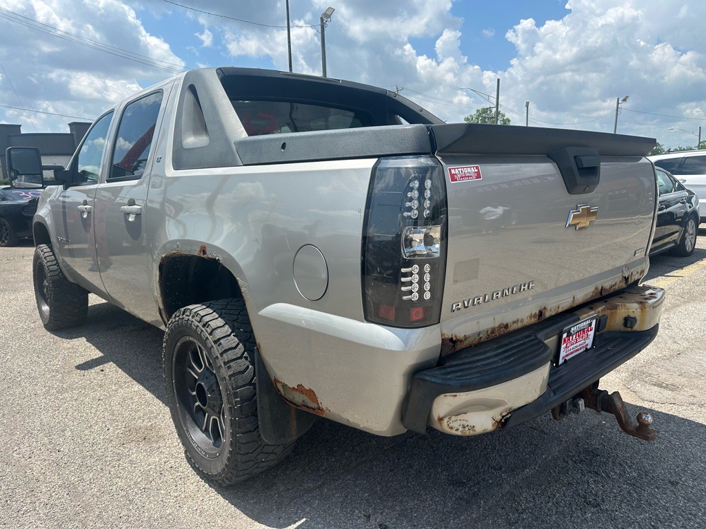 2009 Chevrolet Avalanche Image 4