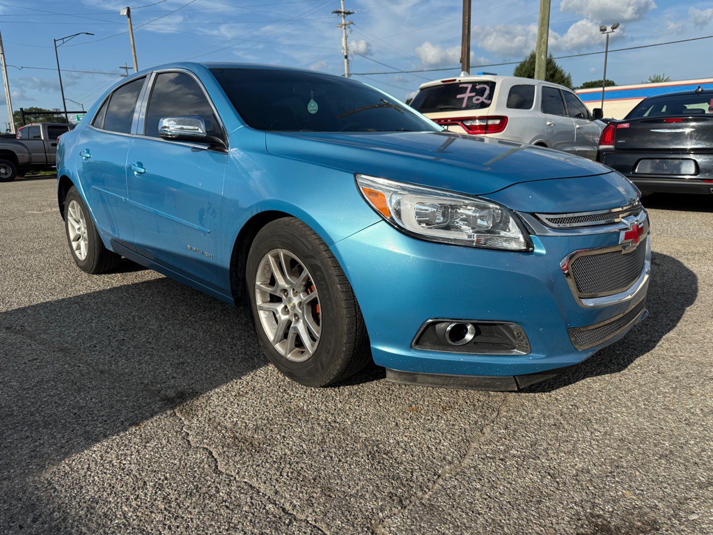 2014 Chevrolet Malibu Image 2