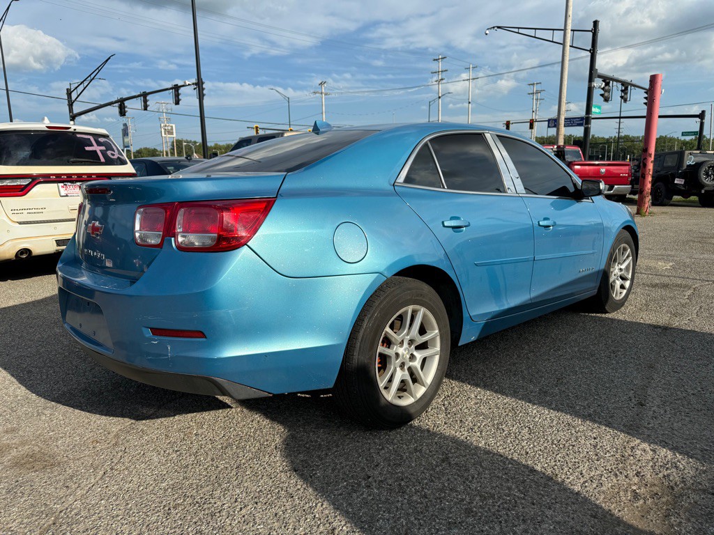 2014 Chevrolet Malibu Image 4