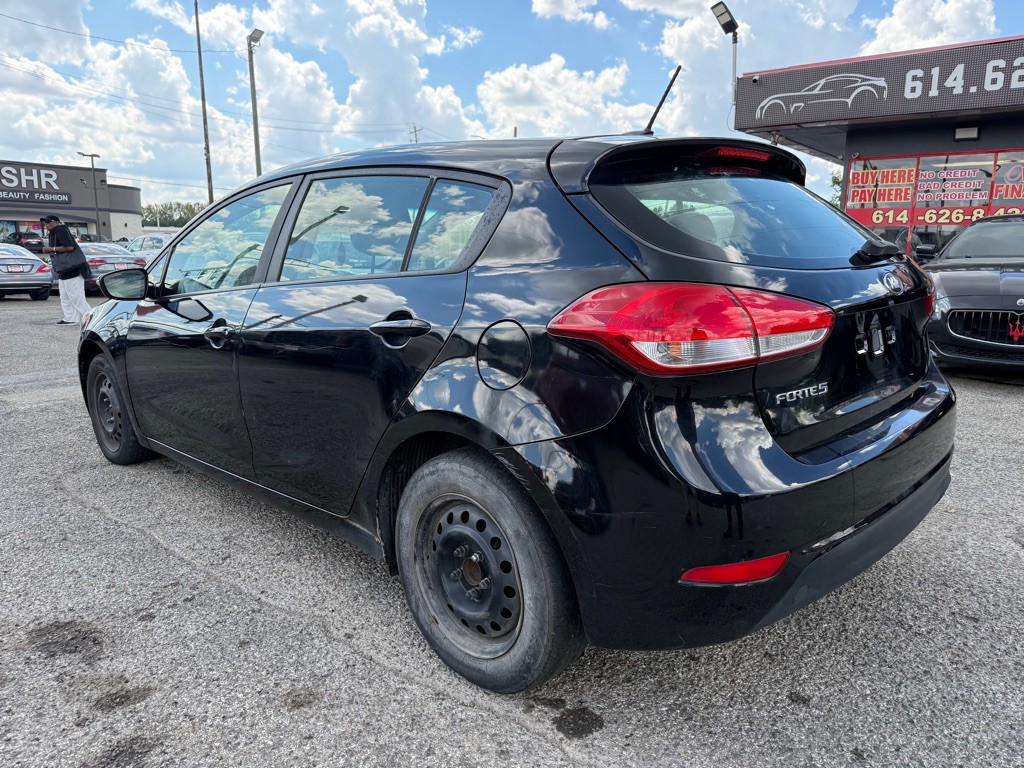 2017 Kia Forte Image 5