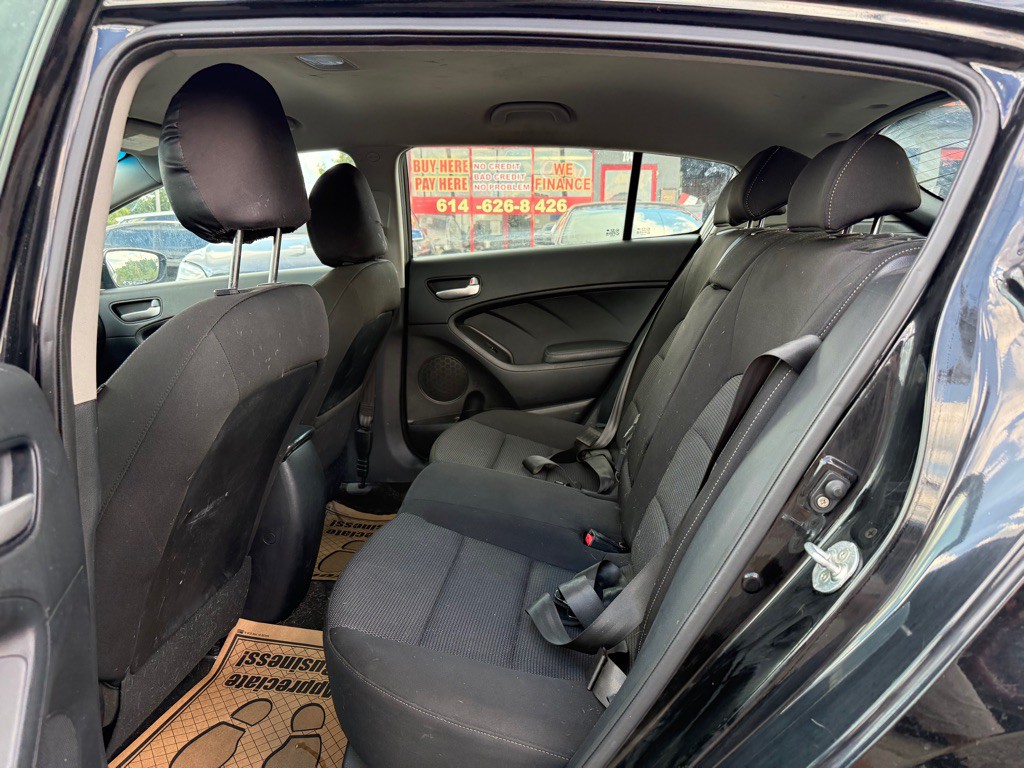 2017 Kia Forte Image 8