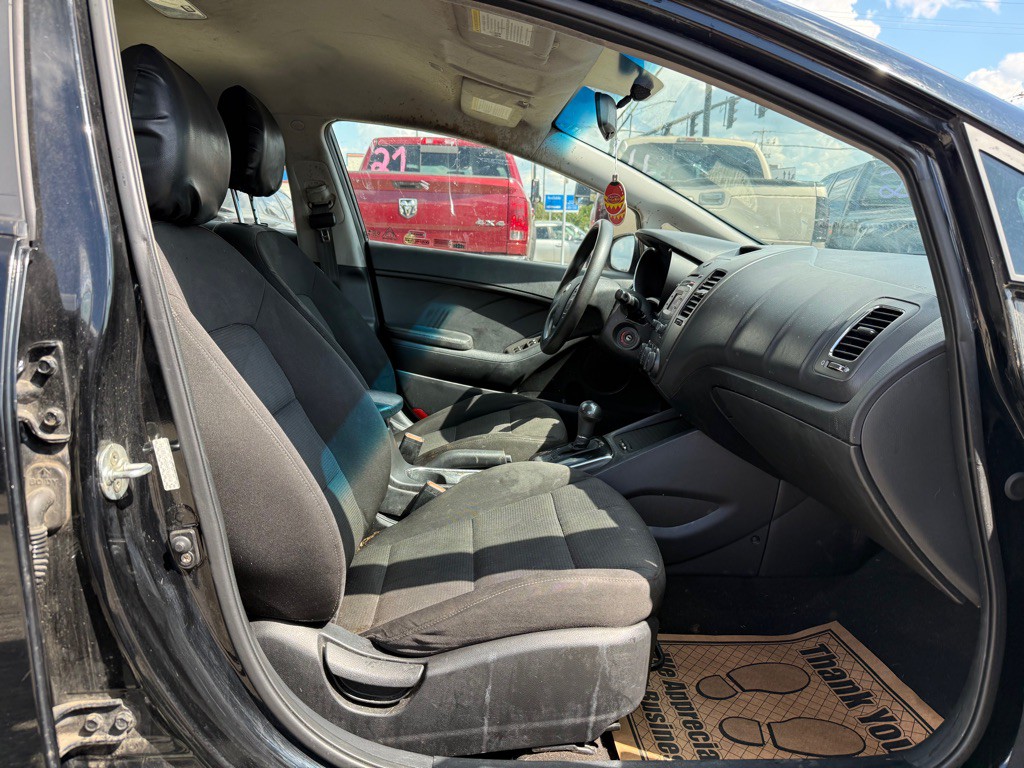 2017 Kia Forte Image 9