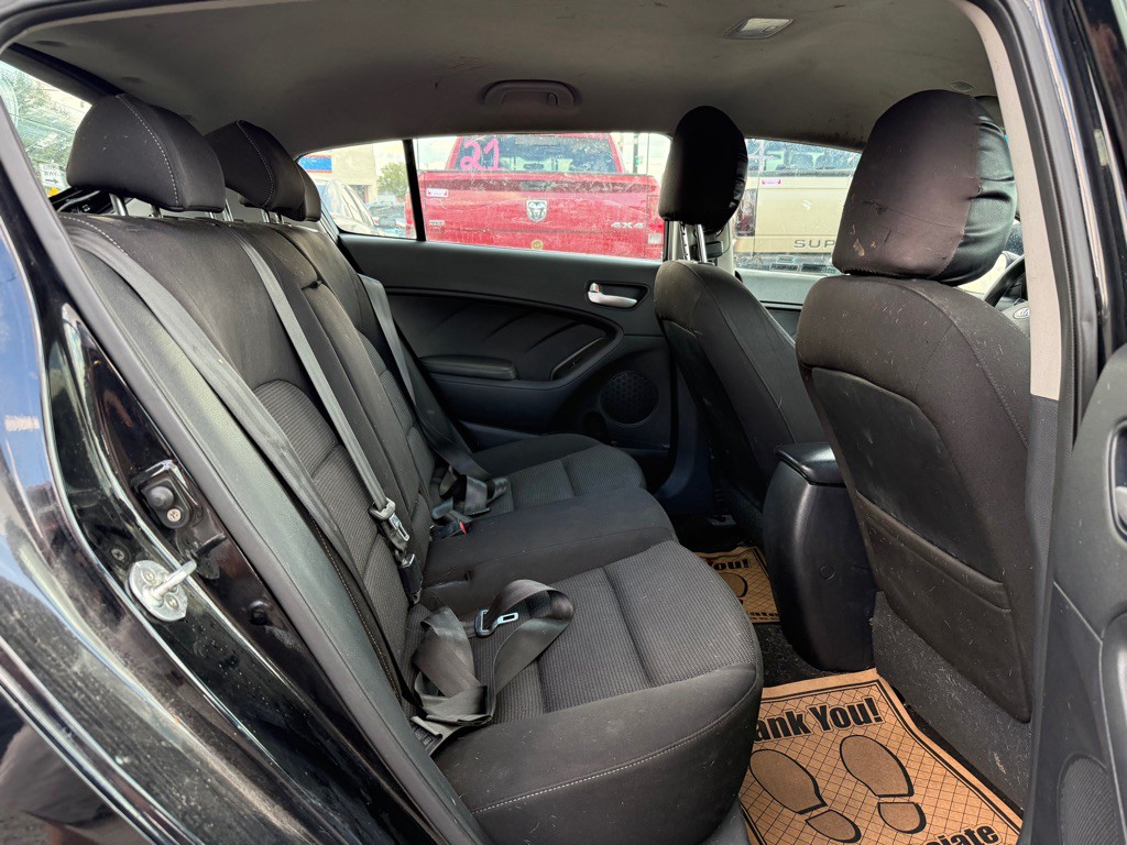 2017 Kia Forte Image 10