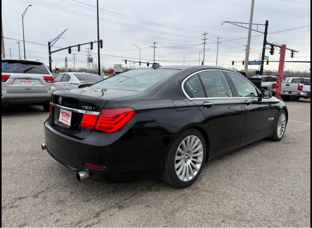 2012 BMW 7 Series Image 4