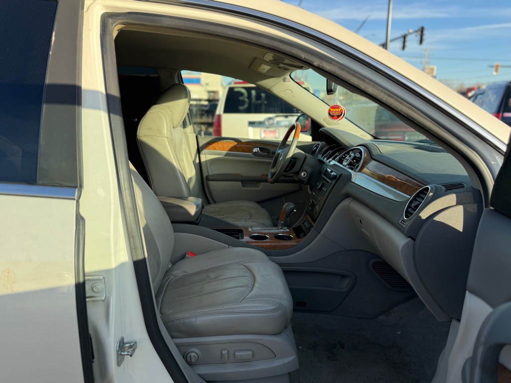 2009 Buick Enclave Image 9