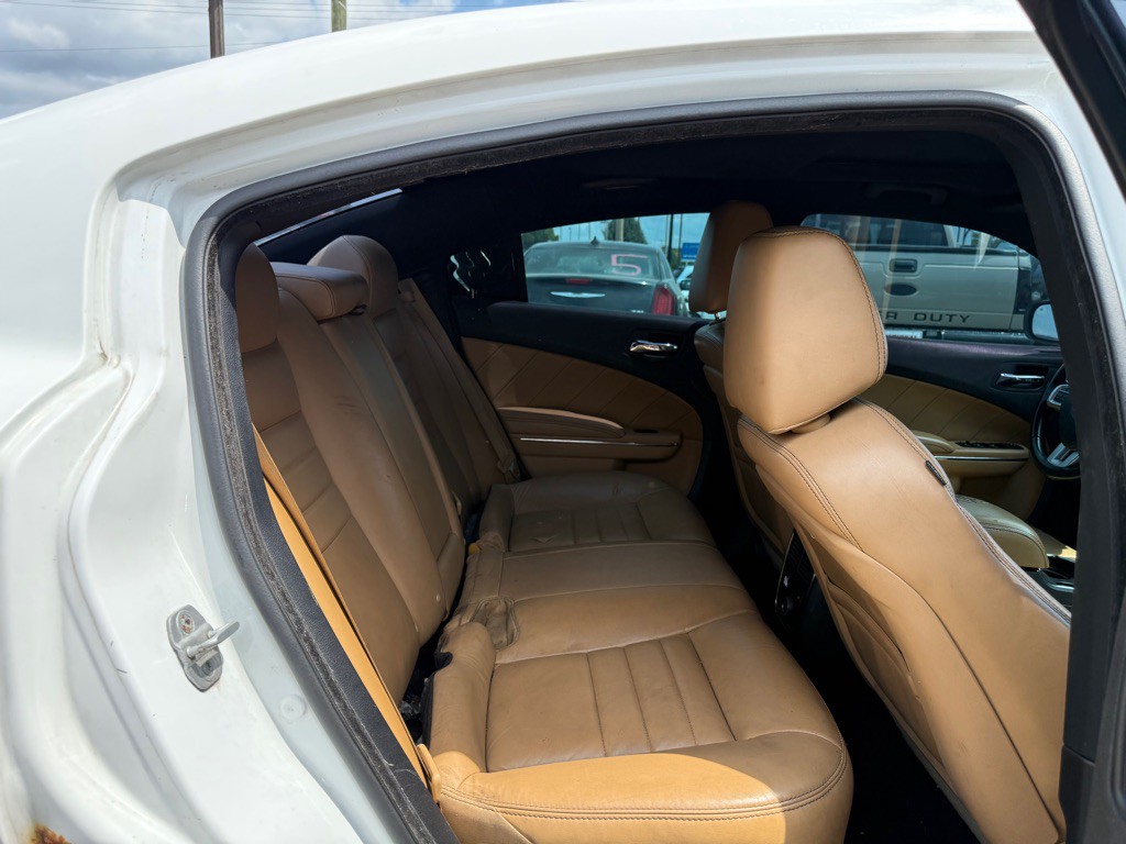 2011 Dodge Charger Image 10