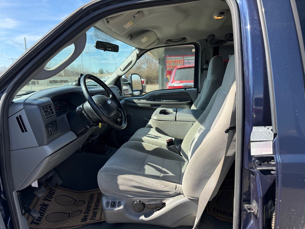 2004 Ford F-350 Image 8