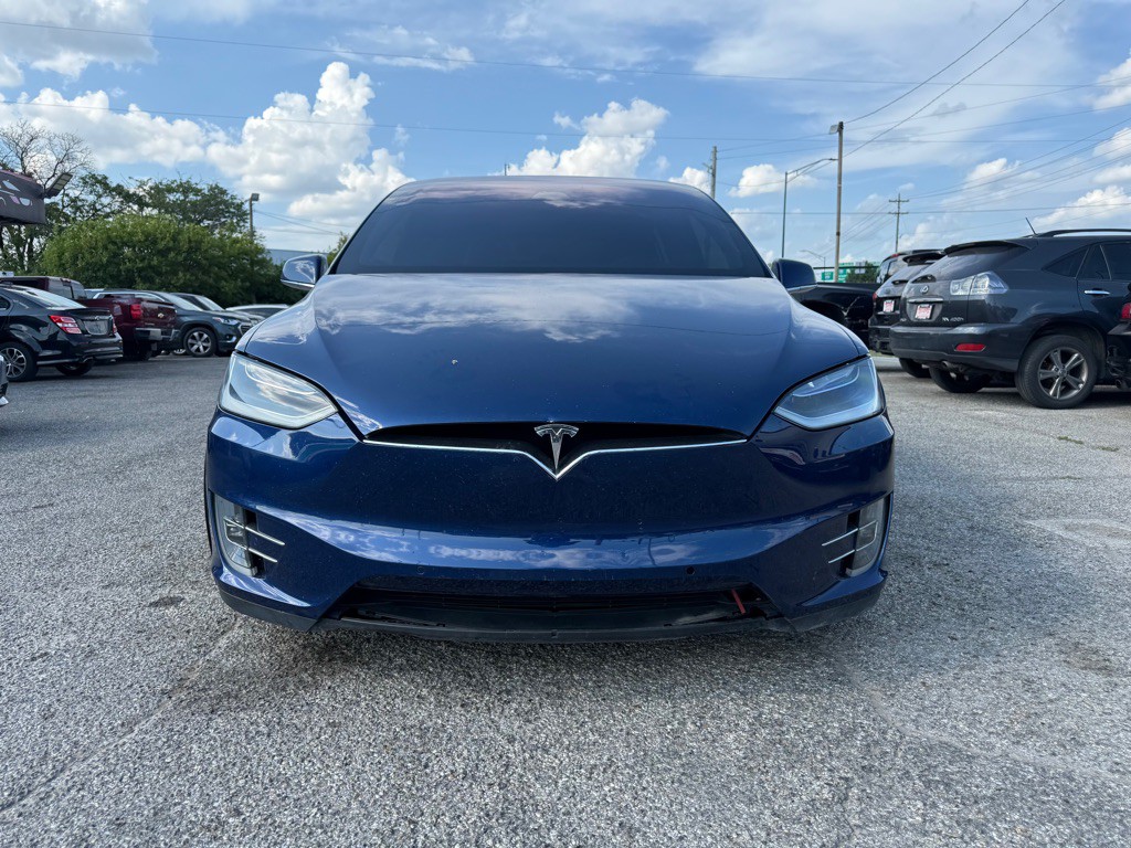 2017 Tesla Model X Image 3