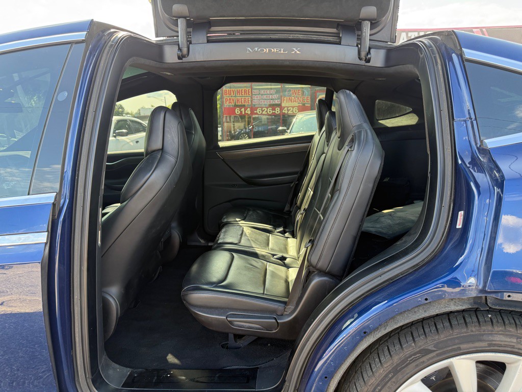 2017 Tesla Model X Image 8