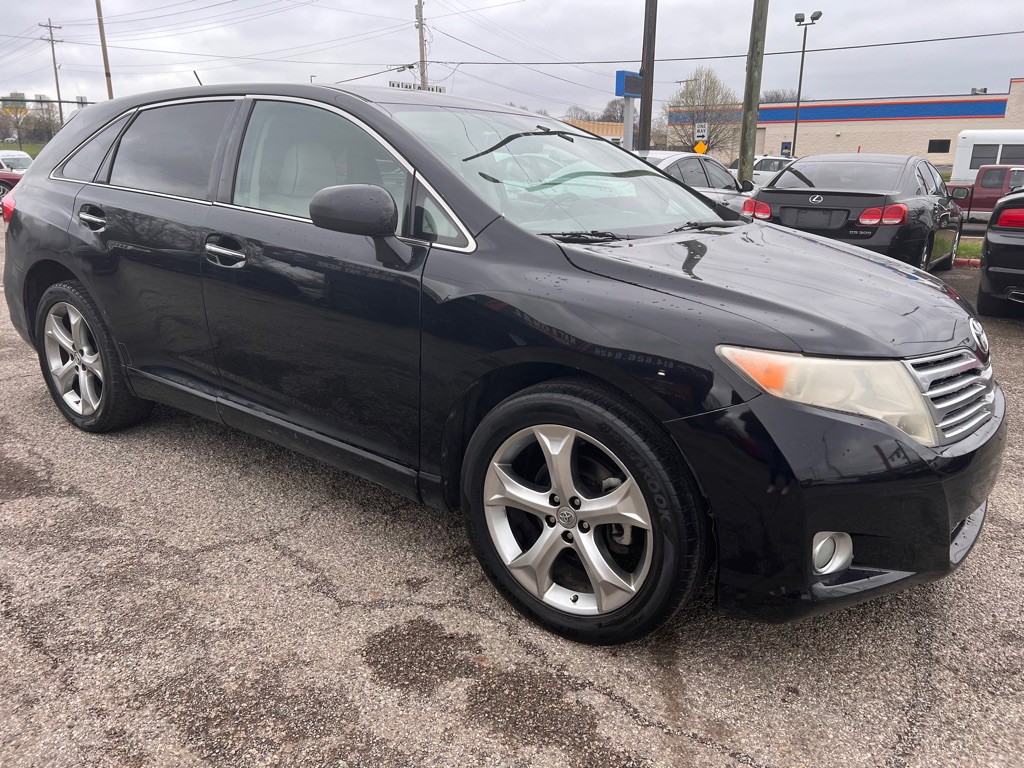 2009 Toyota Venza Image 2