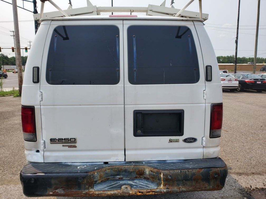 2011 Ford Econoline Image 6