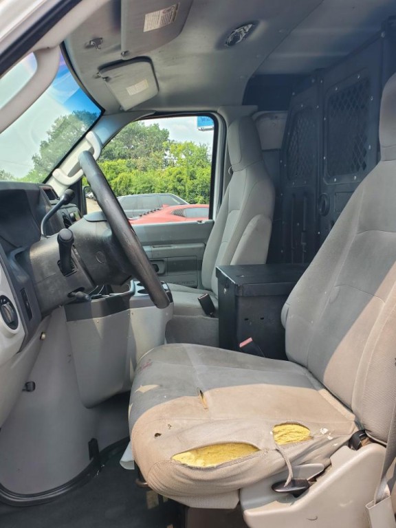 2011 Ford Econoline Image 8