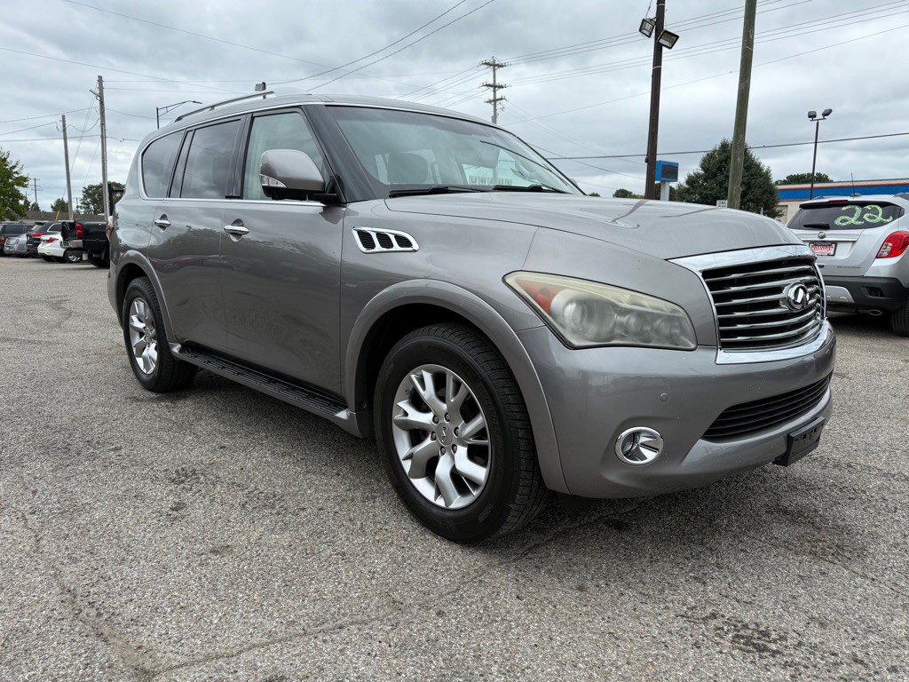 2011 INFINITI QX56 Image 2