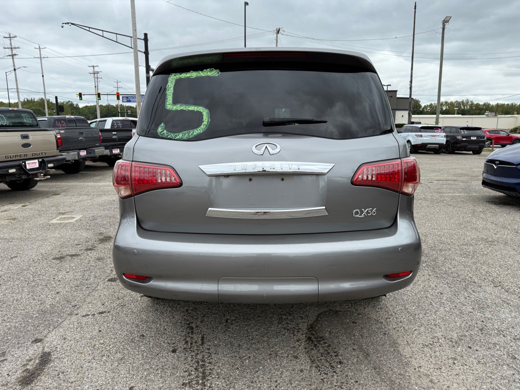 2011 INFINITI QX56 Image 6
