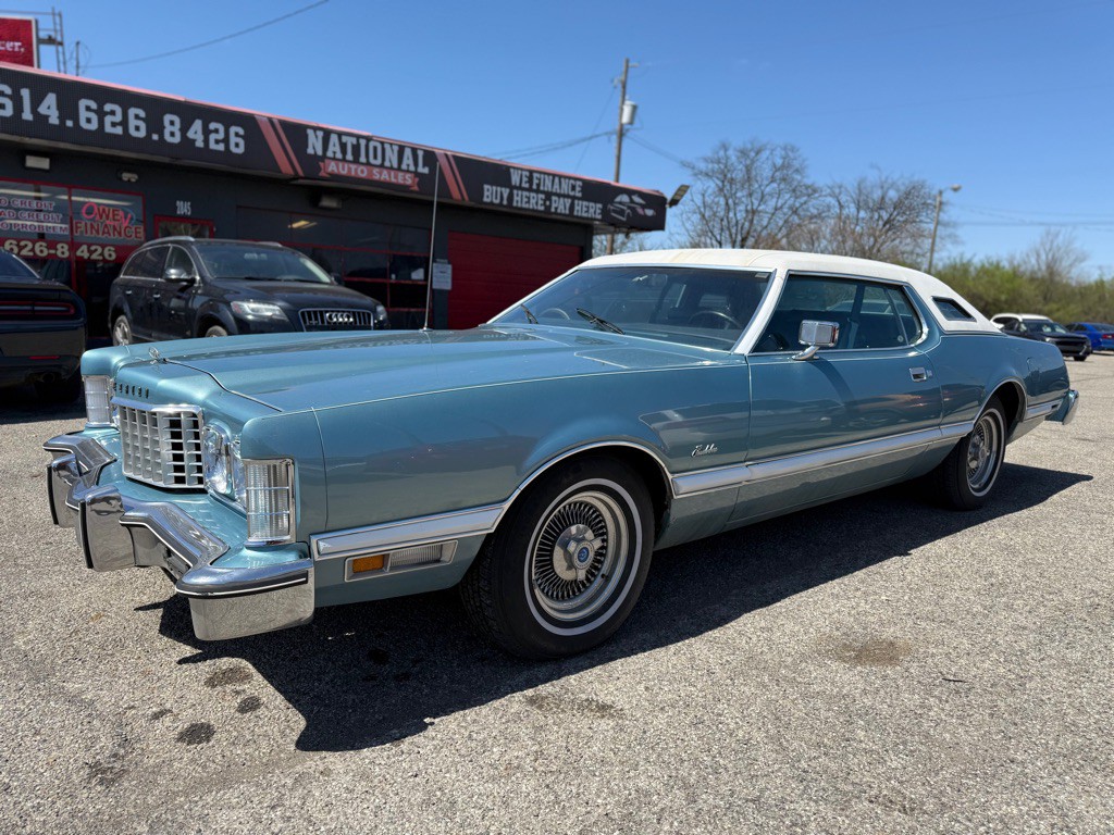 1974 Ford Thunderbird Image 2