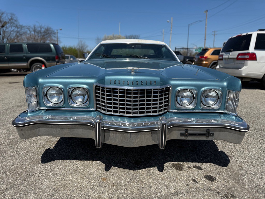 1974 Ford Thunderbird Image 3