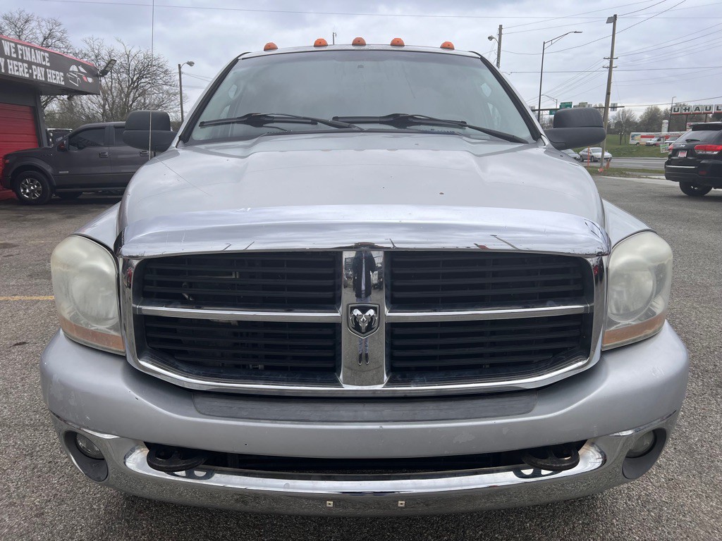 2006 Dodge Ram 3500 Image 2